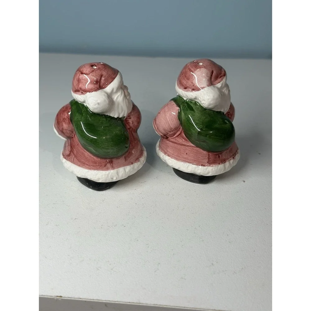 Santa Claus Salt And Pepper Shakers